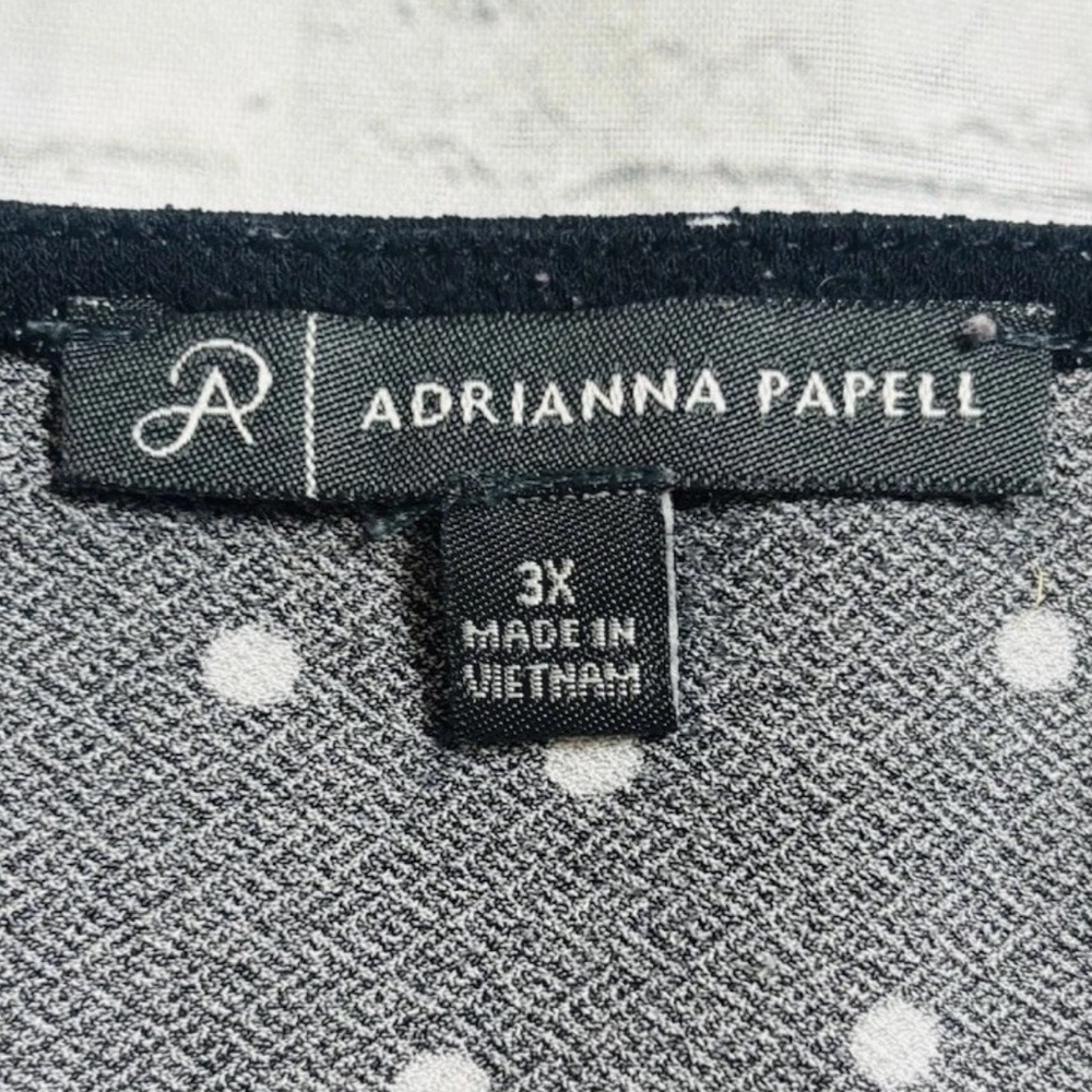 Adrianna Papell Women's Top Size 3X Plus Black Polka Dot Stretch Flutter Sleeve - Picture 3 of 9